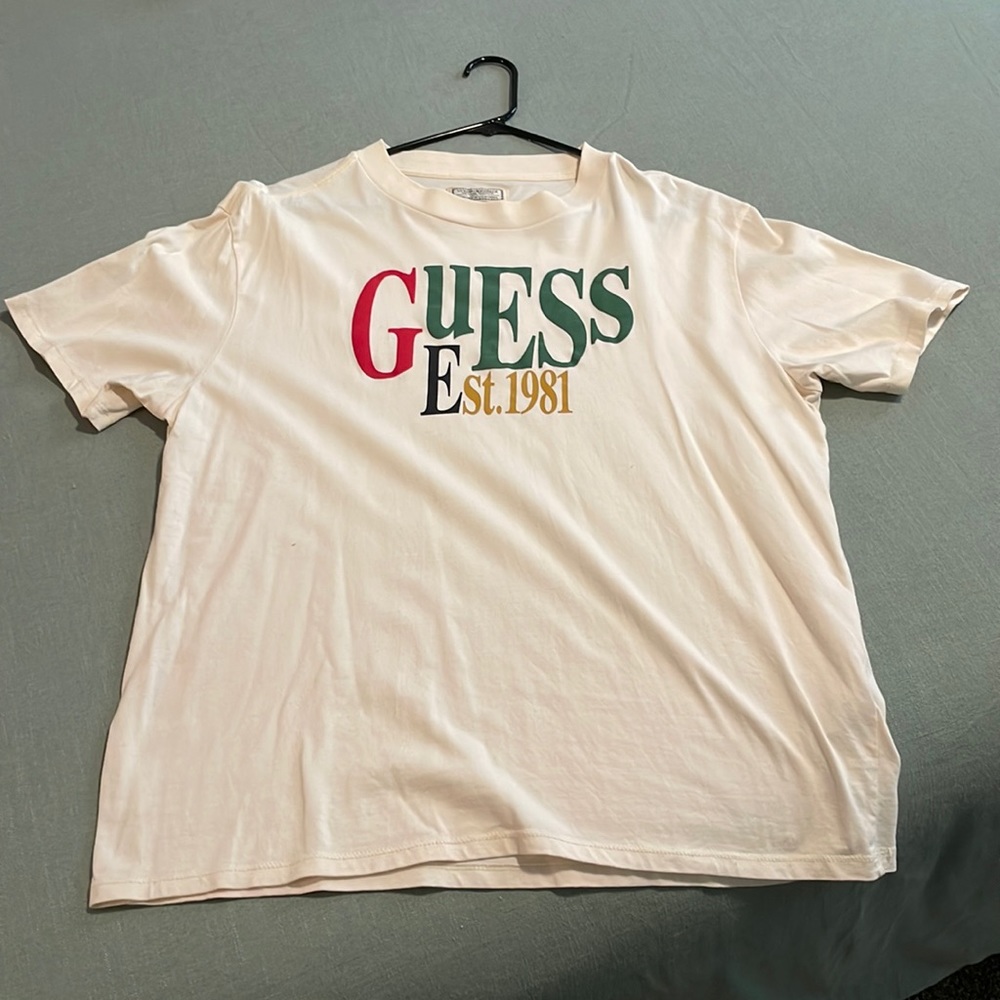 Guess Men’s Cream T-Shirt